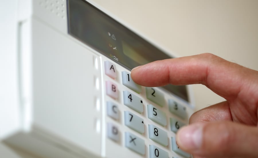 Outdated home security system in Santa Clarita